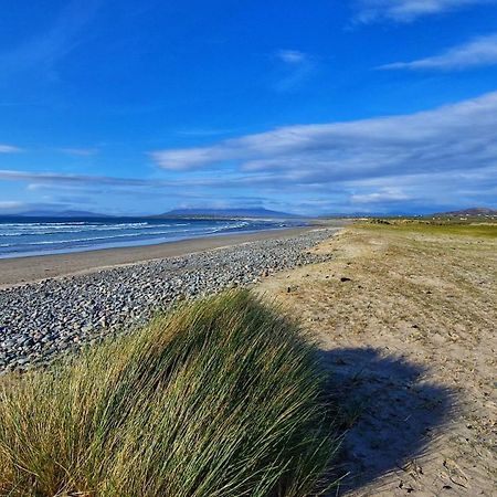 Louisburgh Cottages Bagian luar foto