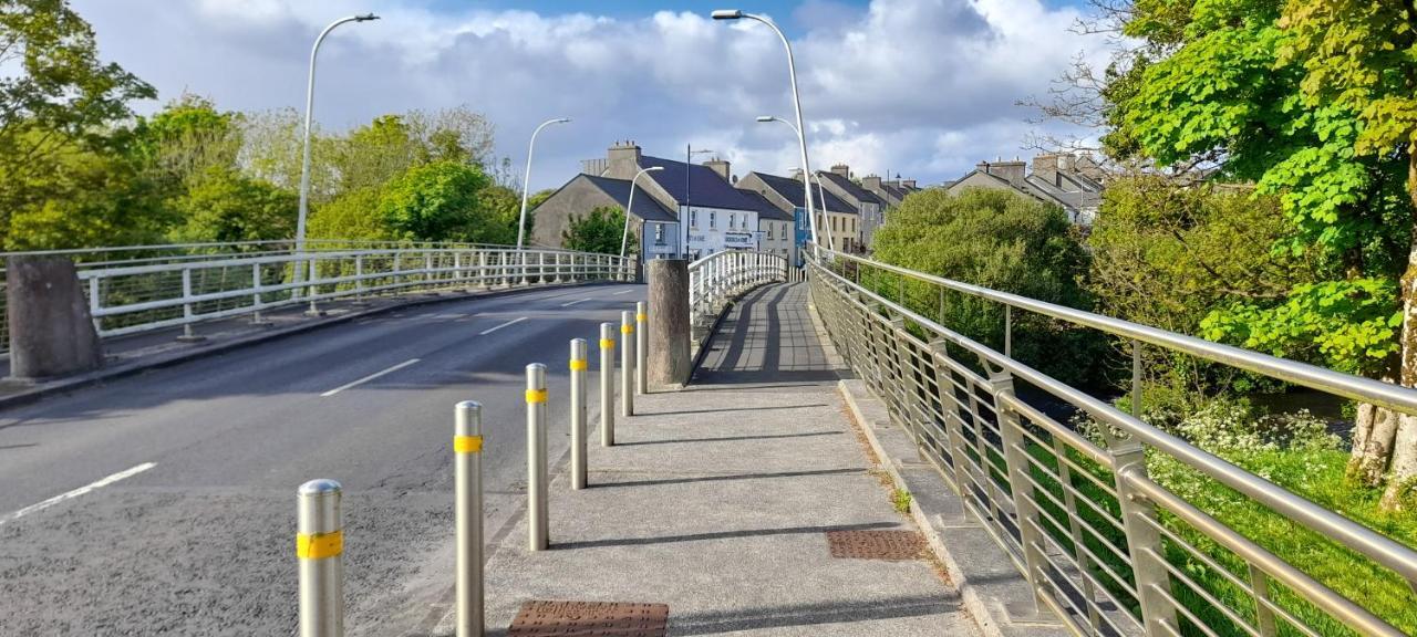 Louisburgh Cottages Bagian luar foto