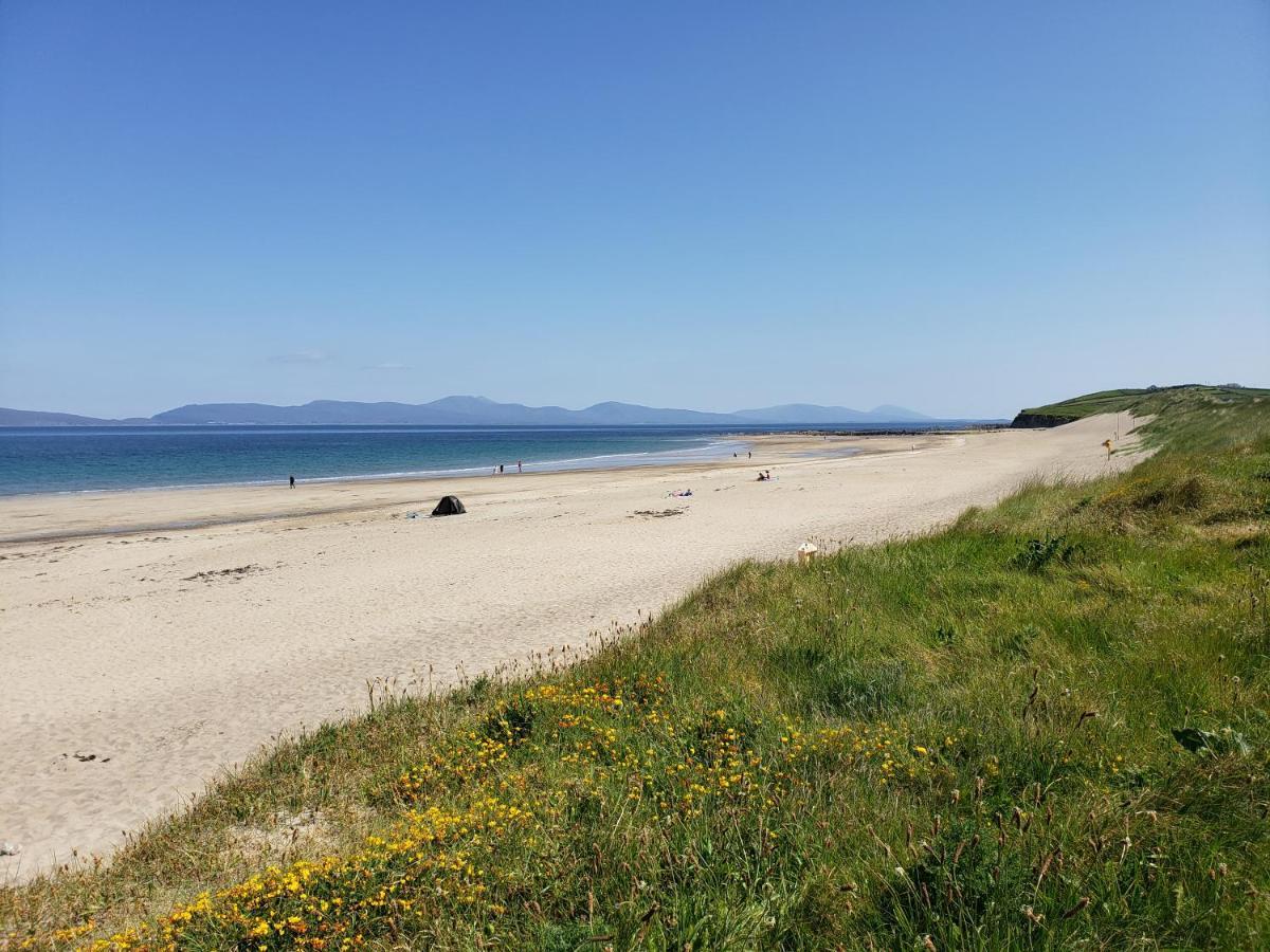 Louisburgh Cottages Bagian luar foto