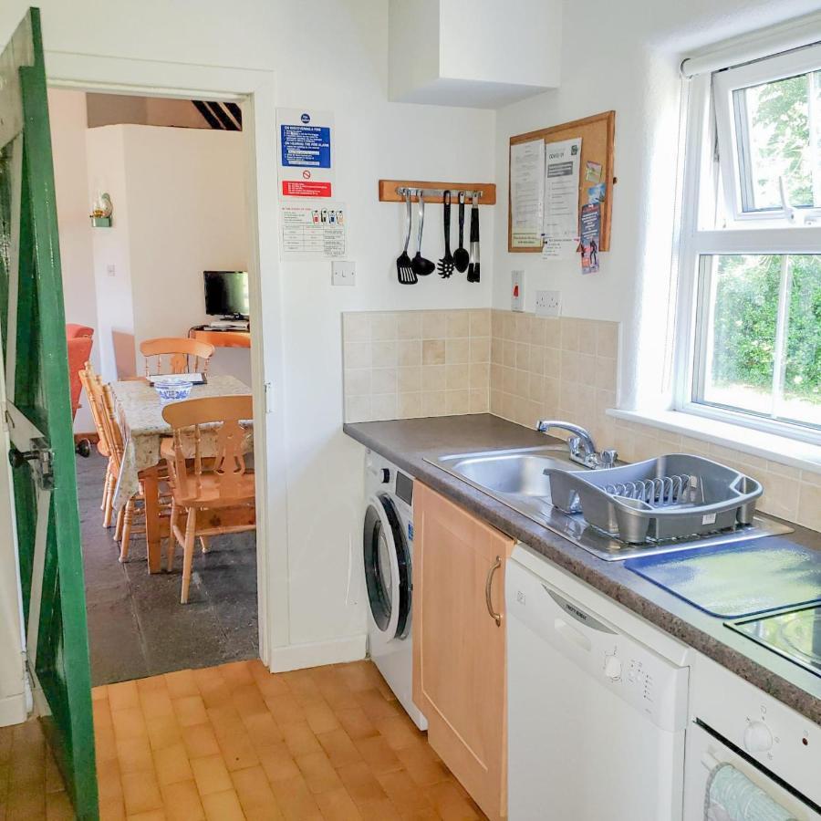 Louisburgh Cottages Bagian luar foto