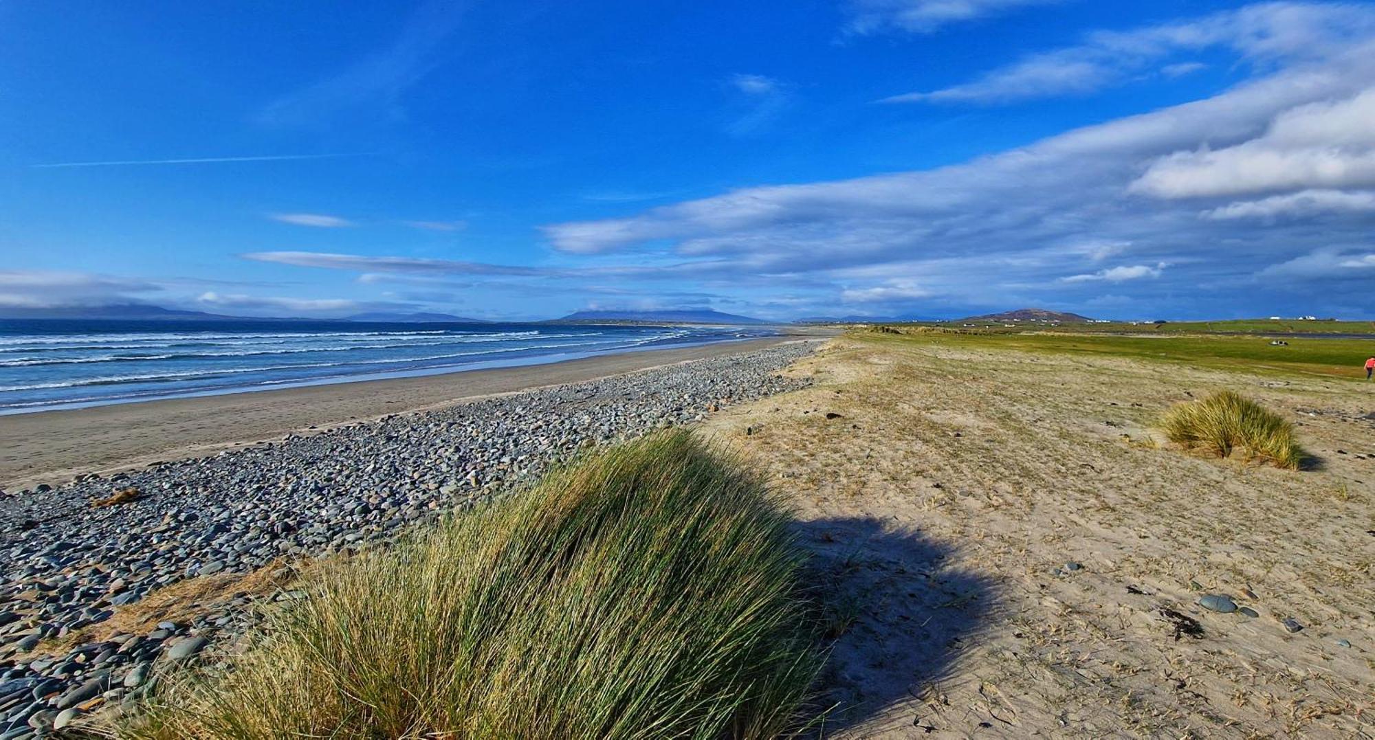 Louisburgh Cottages Bagian luar foto