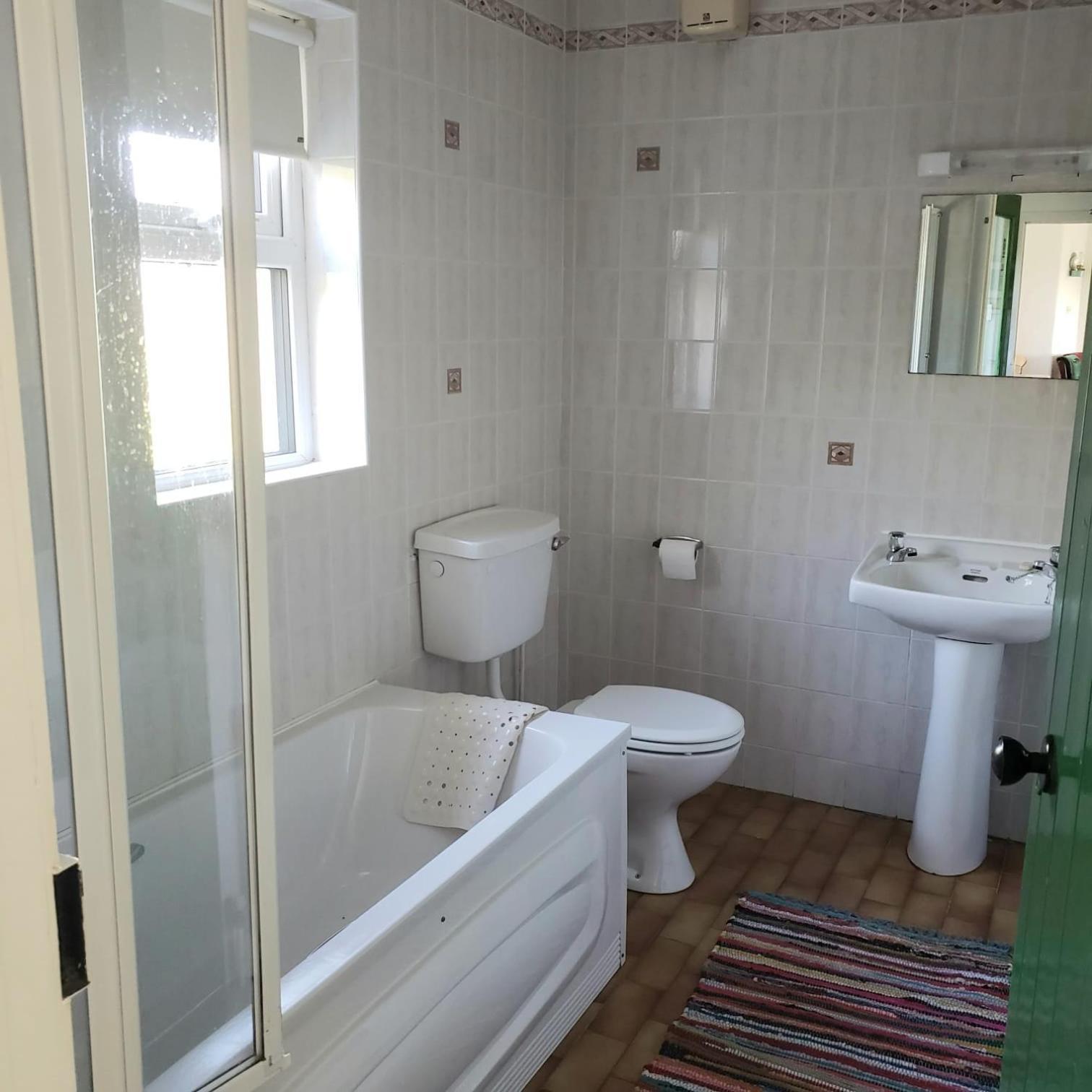 Louisburgh Cottages Bagian luar foto