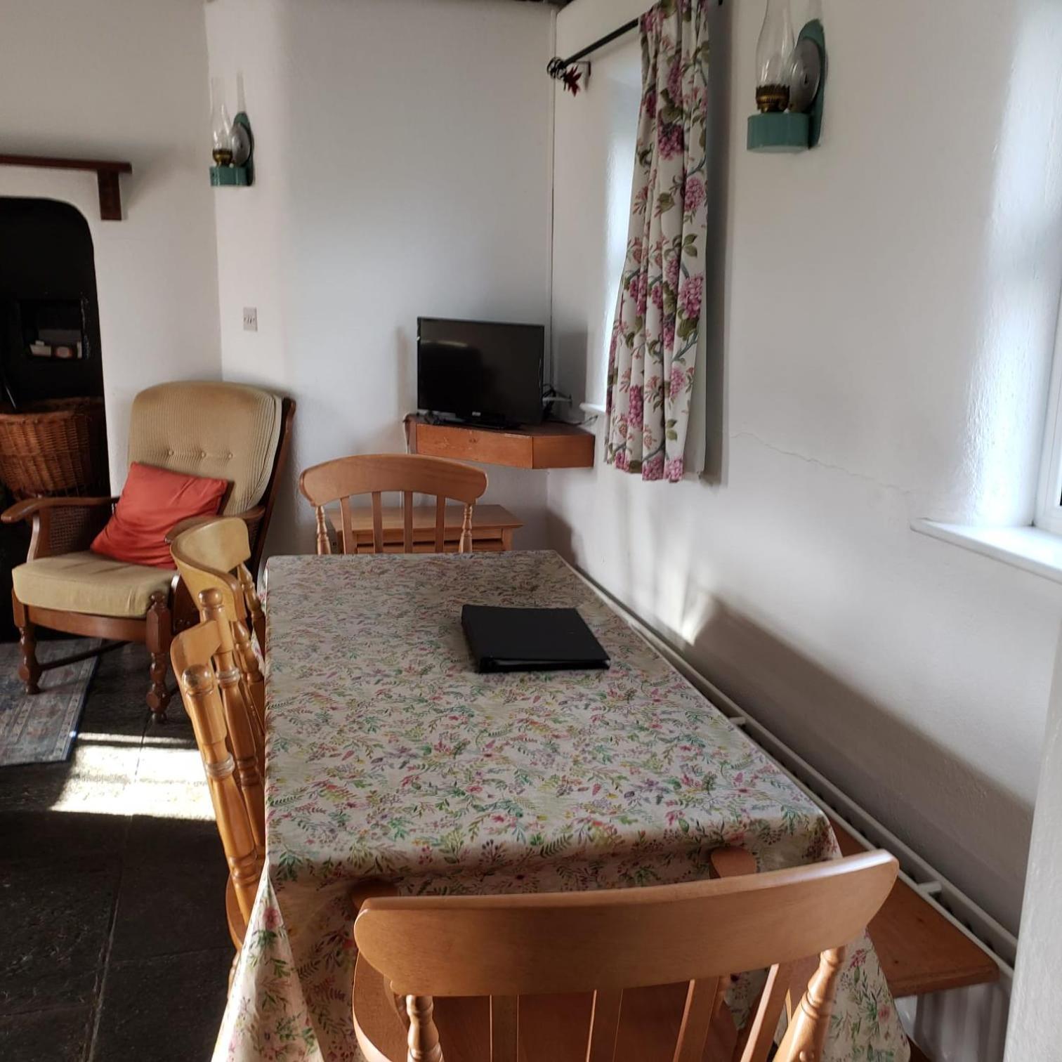 Louisburgh Cottages Bagian luar foto